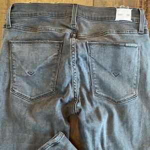 Hudson Stretchy distressed Jeans size 26